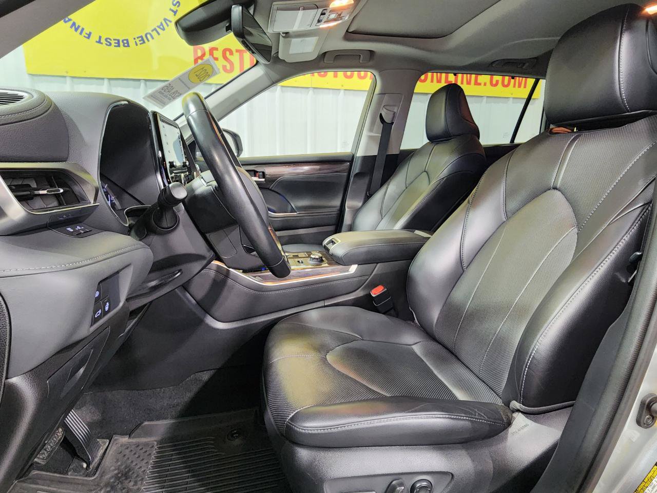 Used 2021 Toyota Highlander Limited AWD/4WD image 14