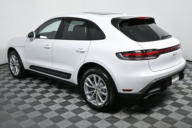 New 2025 Porsche Macan image 3