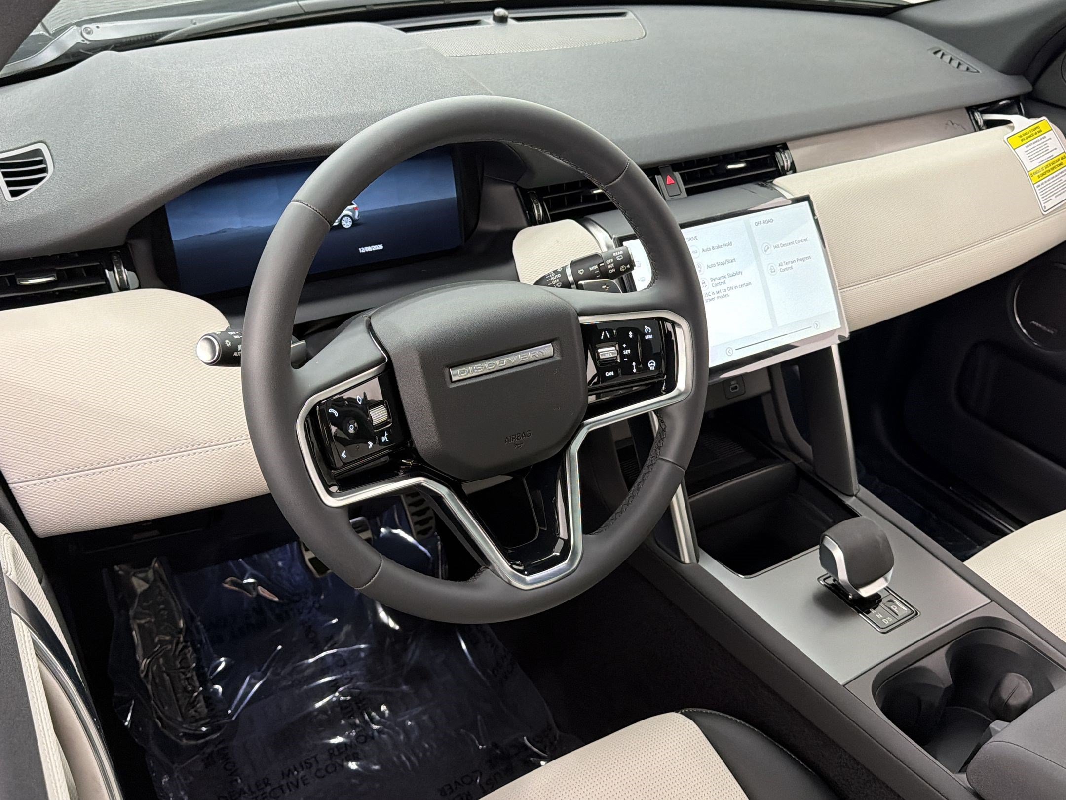 New 2026 Land Rover Discovery Sport Landmark AWD/4WD image 4