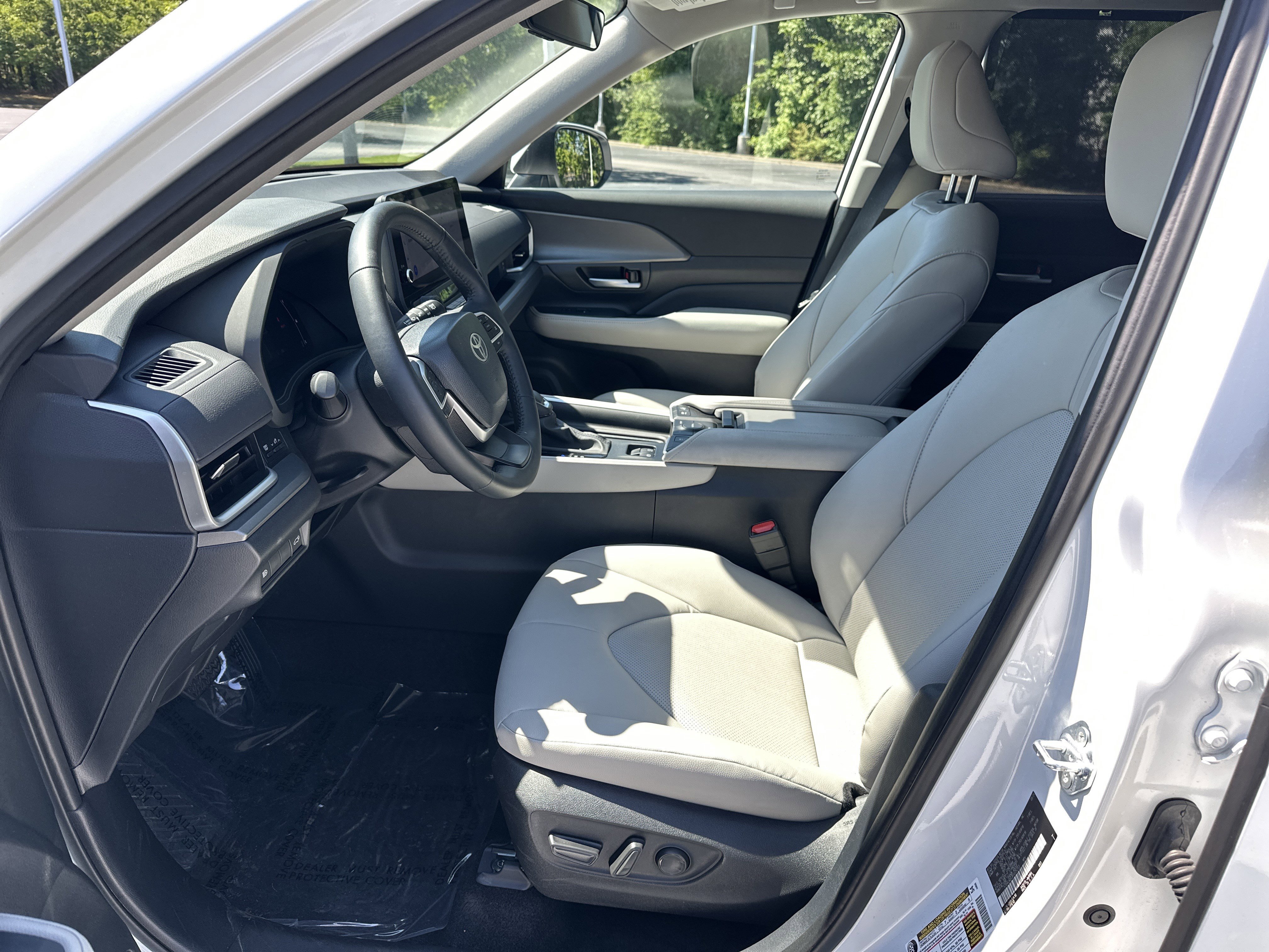 Certified 2024 Toyota Grand Highlander AWD Hybrid image 16
