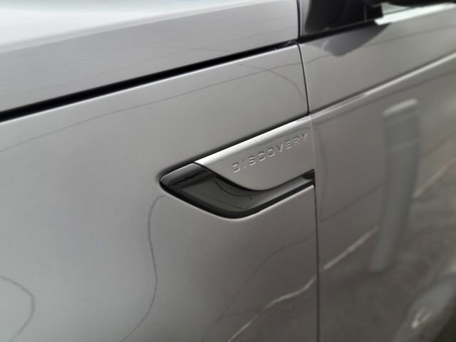 Used 2025 Land Rover Discovery Dynamic SE image 41