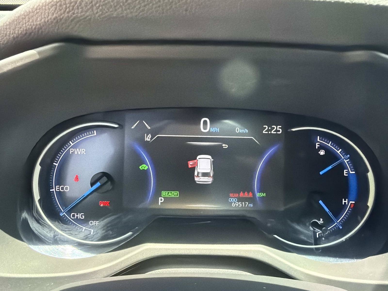 Used 2022 Toyota RAV4 Limited AWD/4WD image 31