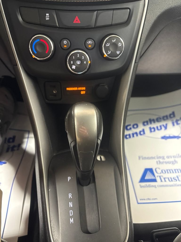 Used 2019 Chevrolet Trax LT w/ Driver Confidence Package FWD image 27