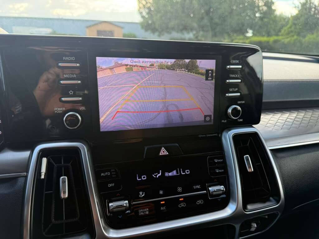 Used 2021 Kia Sorento S FWD image 14