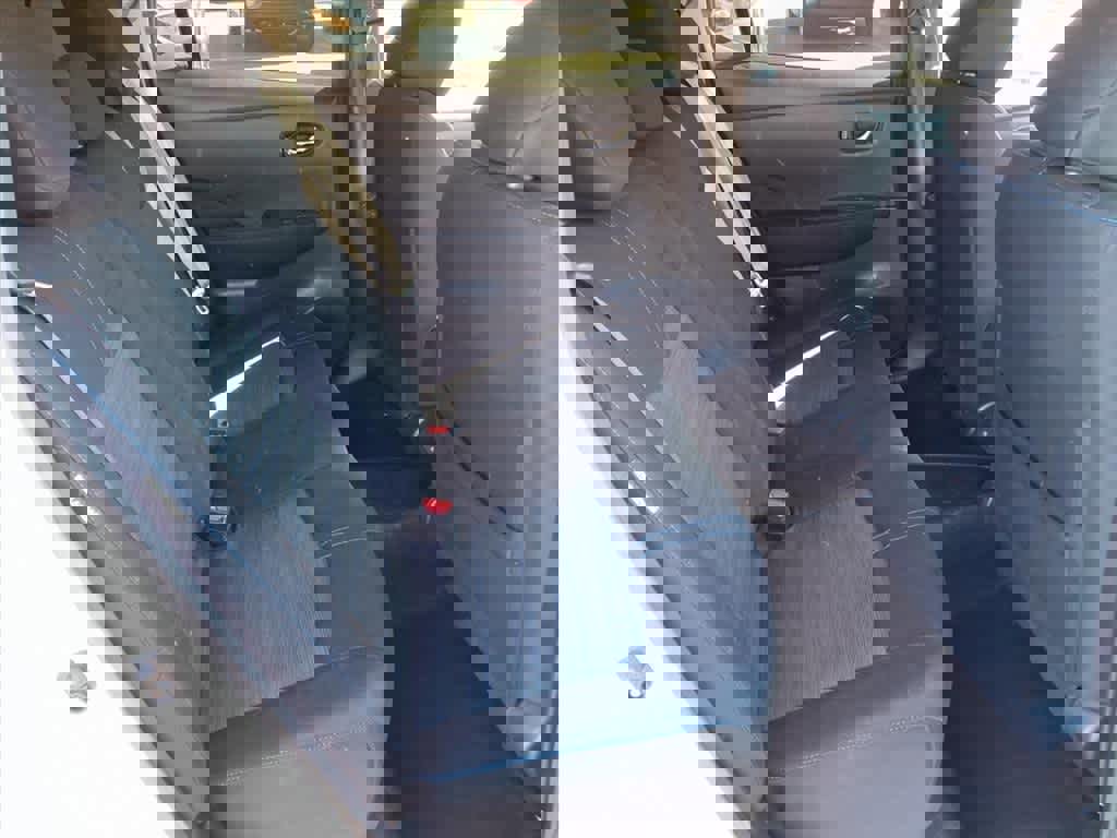 Used 2022 Nissan Leaf S image 12