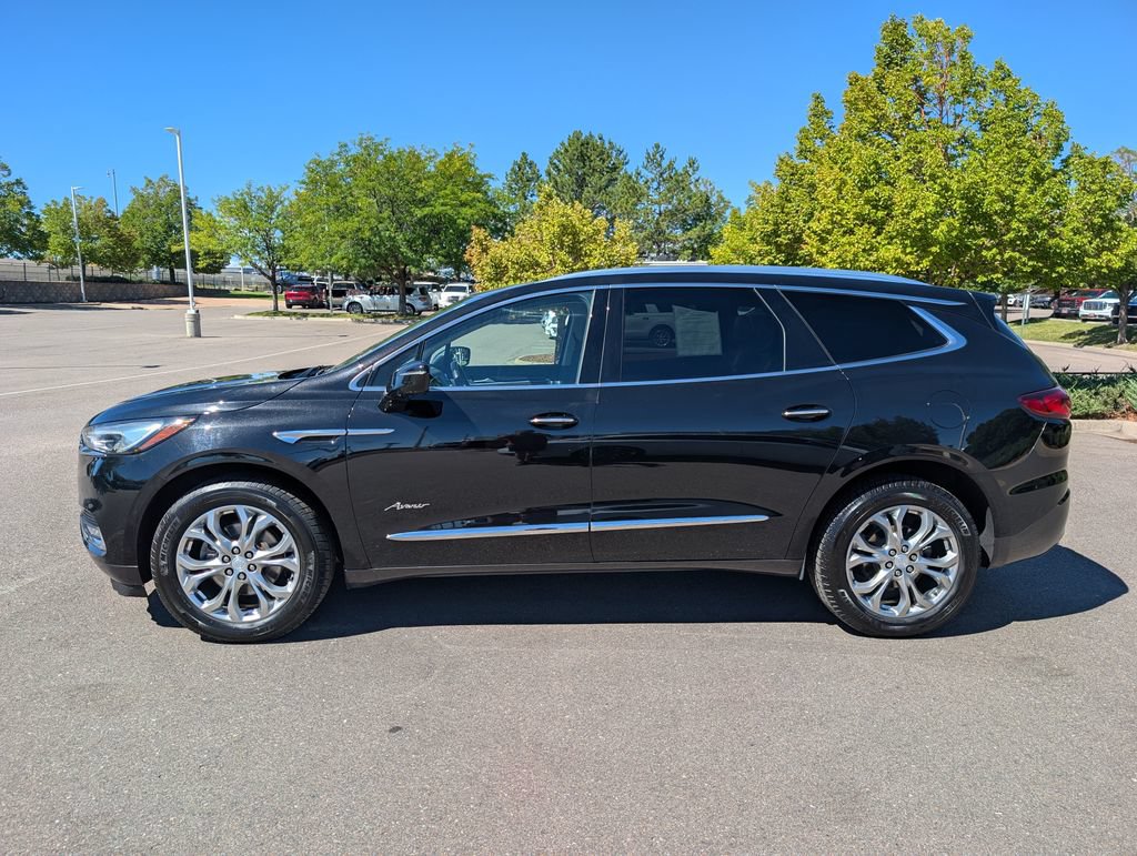 Used 2019 Buick Enclave Avenir w/ Avenir Technology Package AWD/4WD image 3