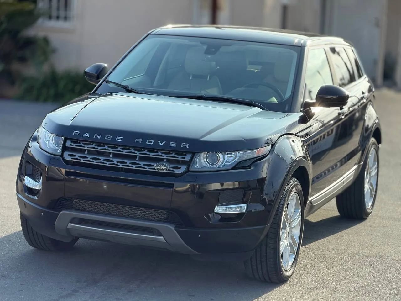 Used 2015 Land Rover Range Rover Evoque Pure Premium AWD/4WD image 5