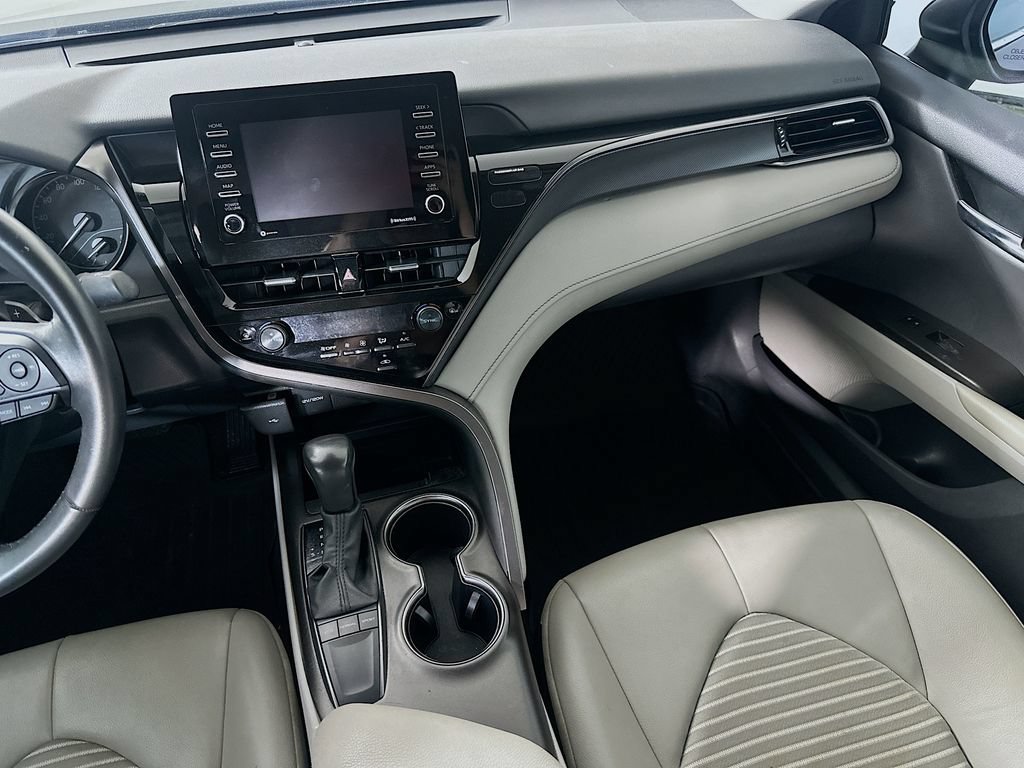 Used 2024 Toyota Camry SE FWD image 19