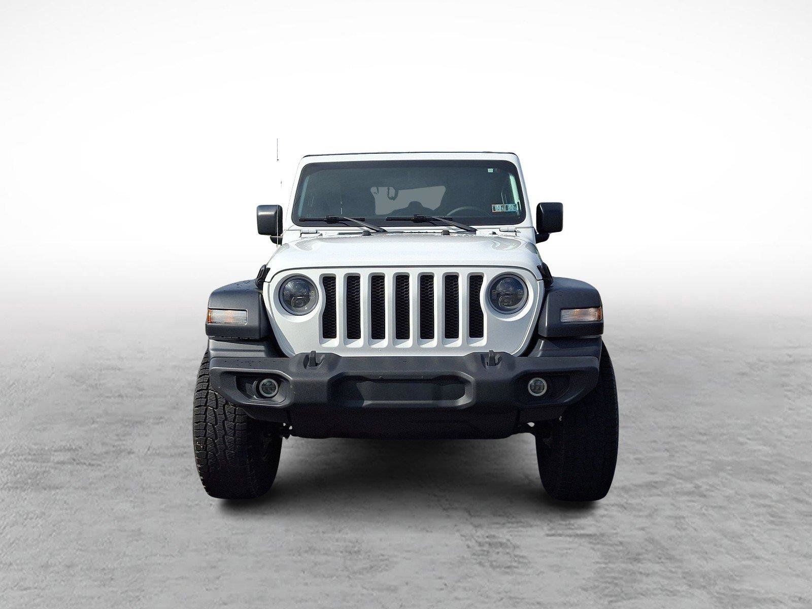 Used 2023 Jeep Wrangler Sport AWD/4WD image 2