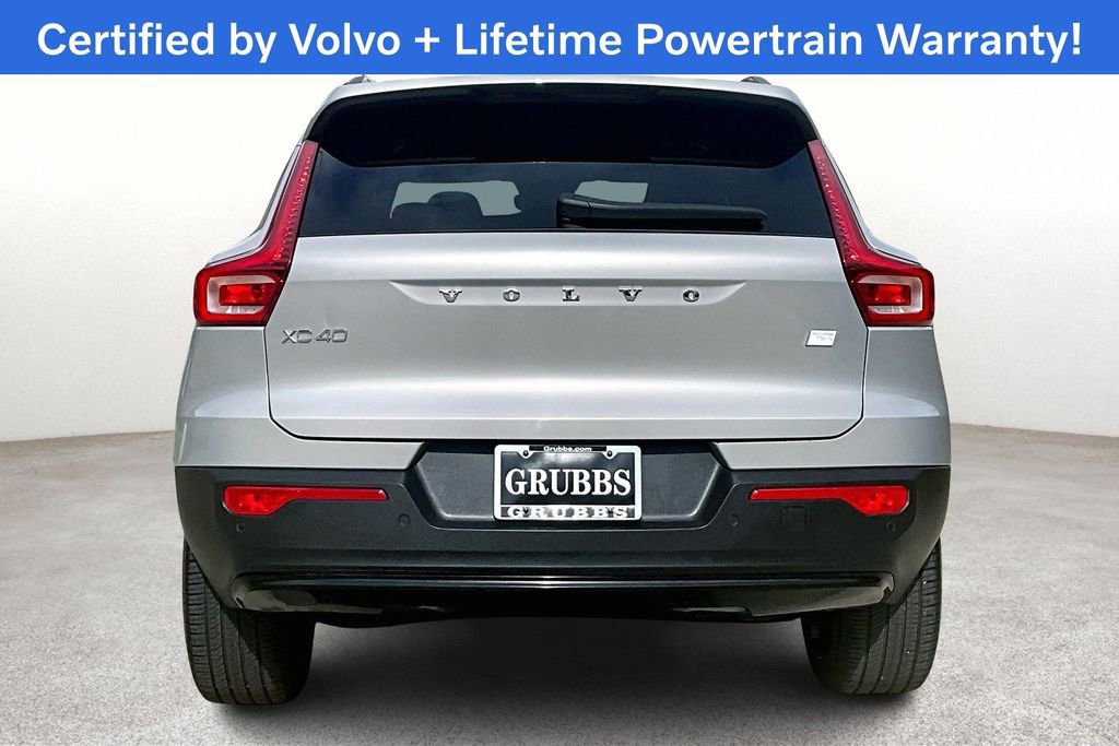 Used 2023 Volvo XC40 Recharge Ultimate image 7