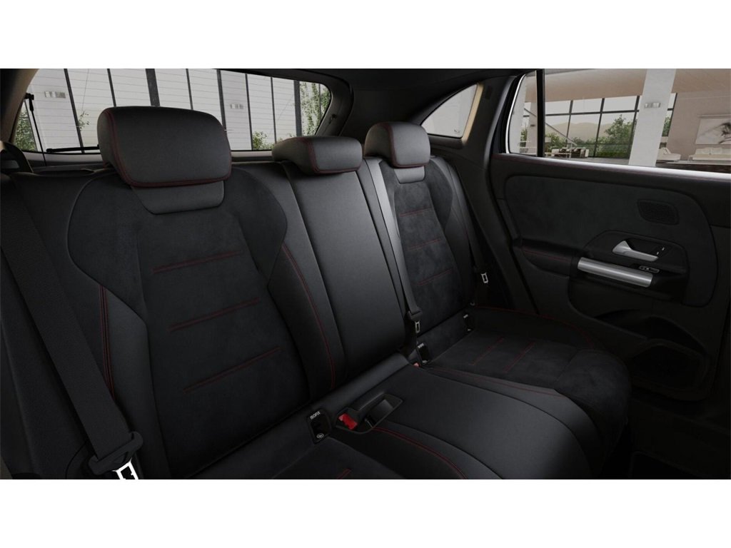 New 2026 Mercedes-Benz GLA 250 4MATIC image 5