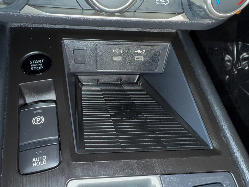 Certified 2025 Nissan Kicks SV image 20