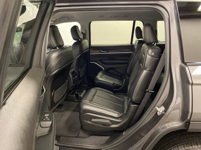 Used 2022 Jeep Grand Cherokee L Limited AWD/4WD image 22
