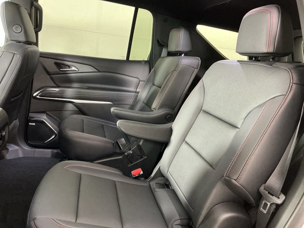 New 2026 Chevrolet Traverse Z71 w/ Enhanced Driving Package AWD/4WD image 8