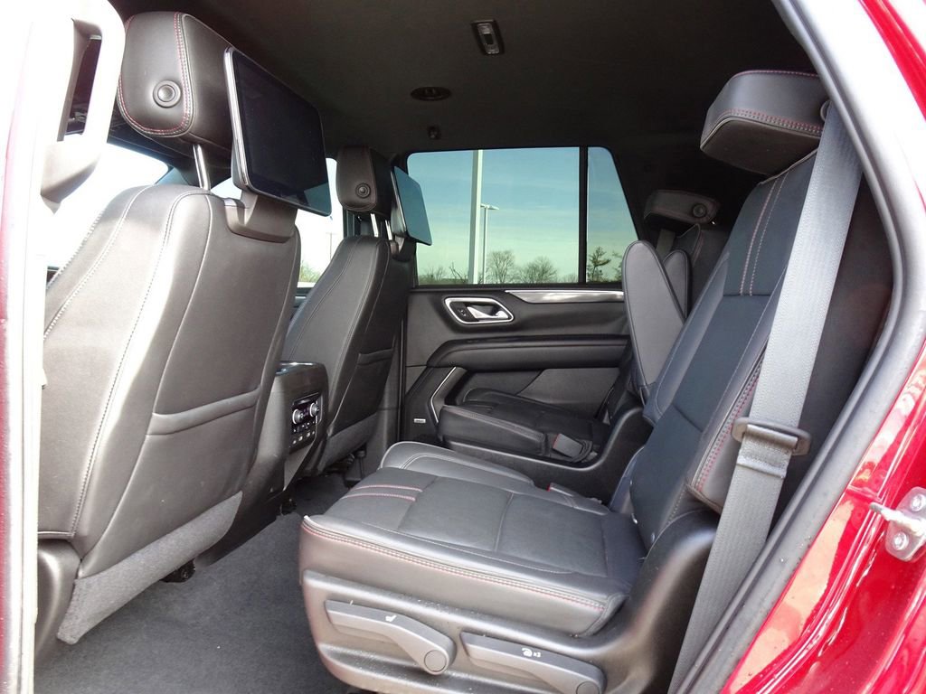 Used 2021 Chevrolet Tahoe RST w/ Luxury Package AWD/4WD image 15