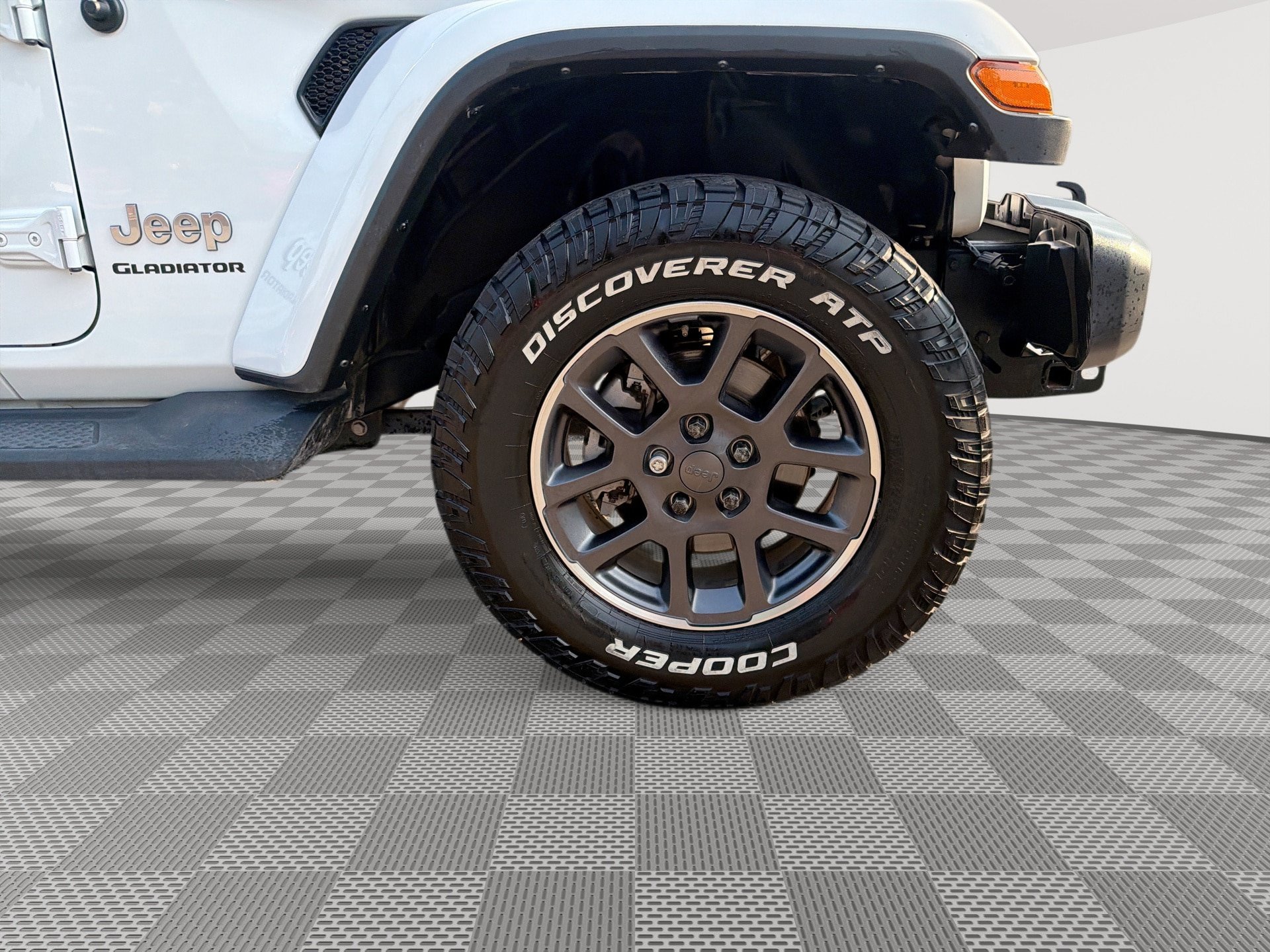 Used 2020 Jeep Gladiator Overland AWD/4WD image 19