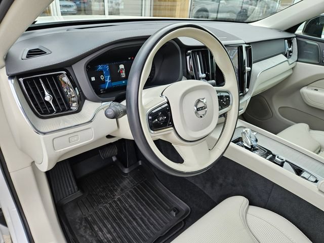 Certified 2023 Volvo XC60 B6 Ultimate w/ Protection Package Premier AWD/4WD image 21
