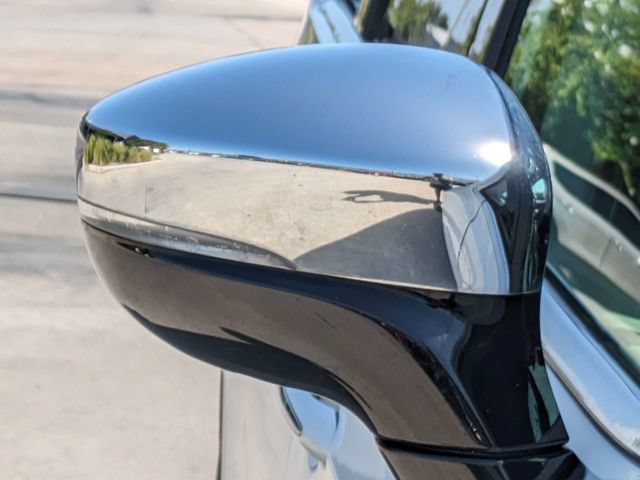 Used 2023 Chrysler Pacifica Limited FWD image 13
