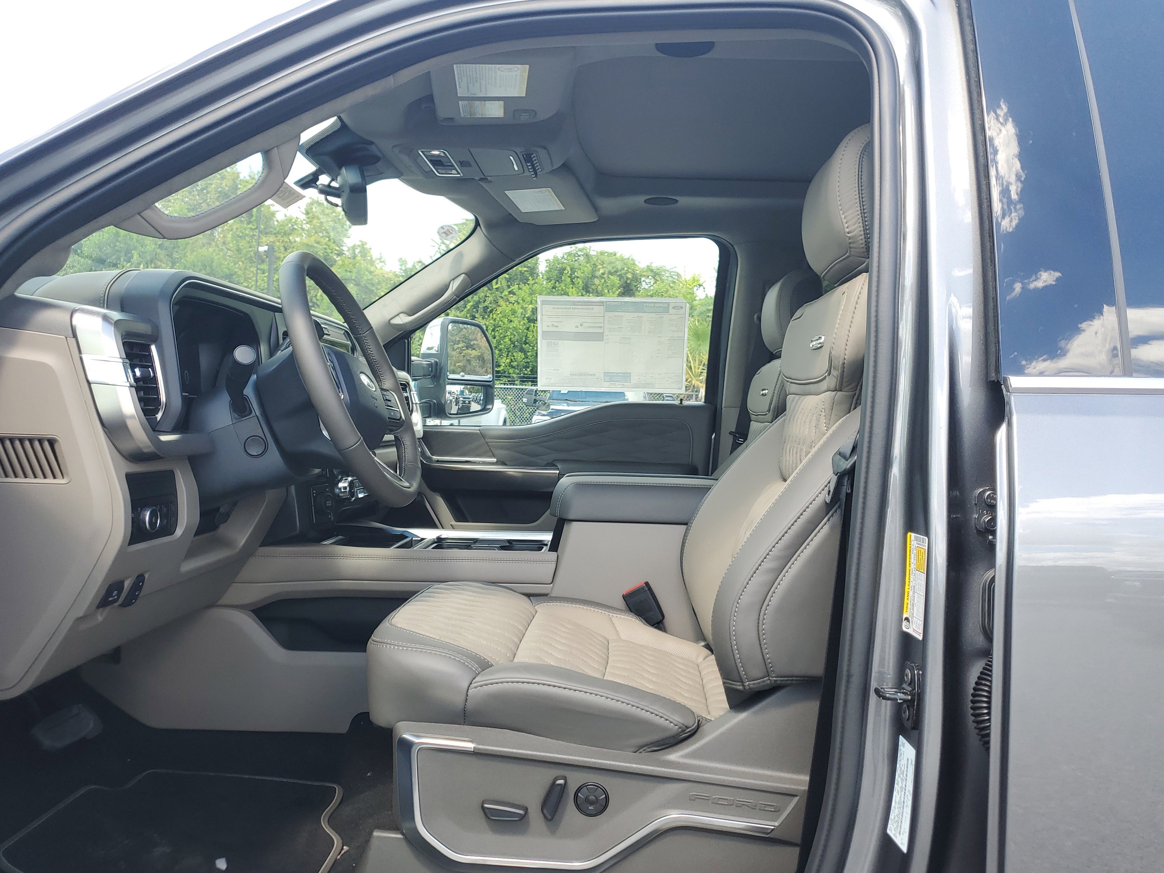 New 2026 Ford F450 Platinum w/ Platinum Plus Package image 16