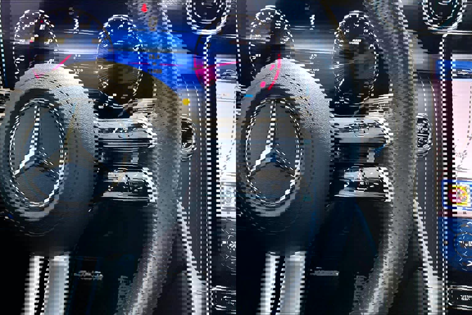 Certified 2024 Mercedes-Benz GLC 300 image 25