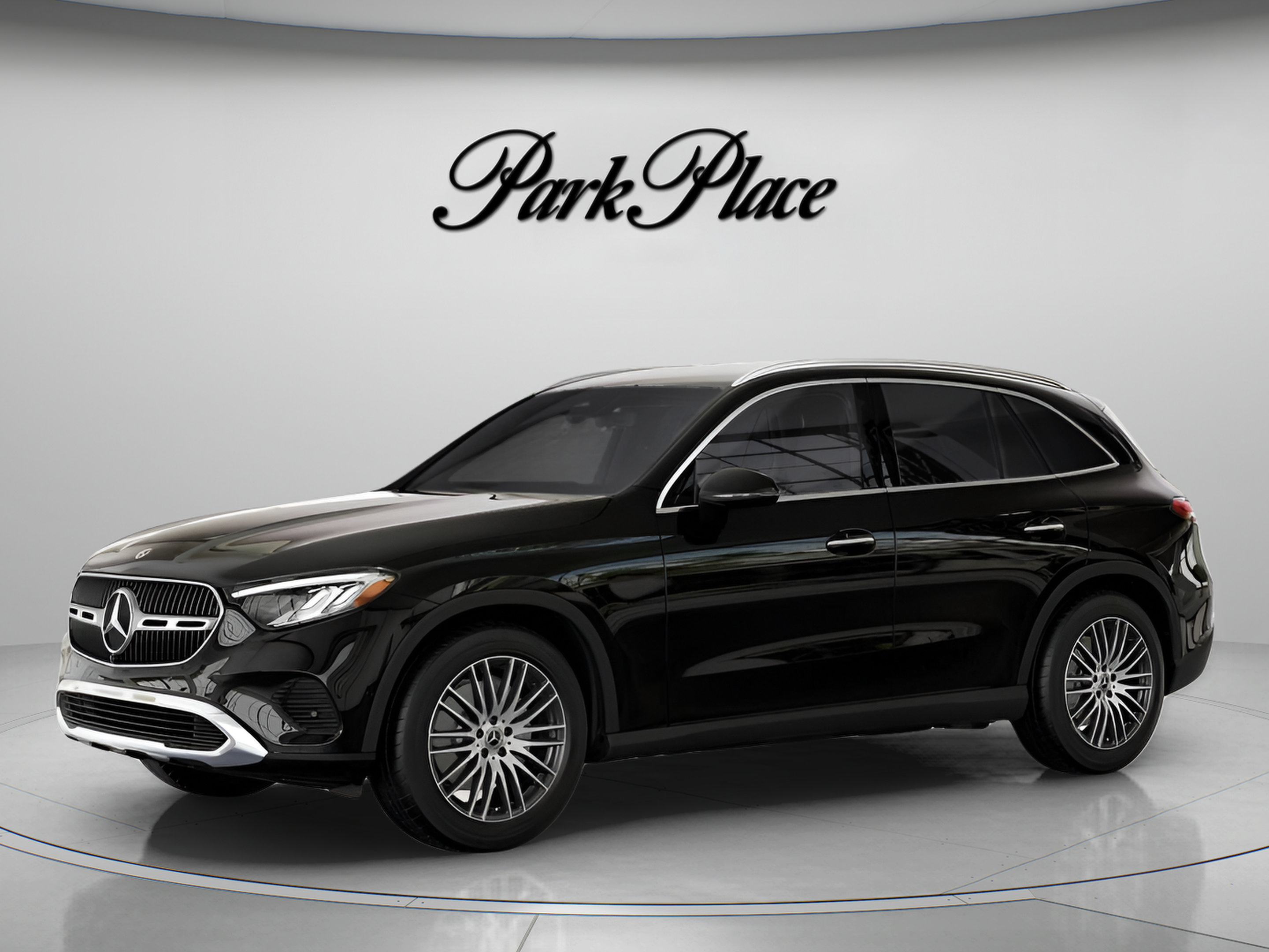 Used 2026 Mercedes-Benz GLC 300 image 2