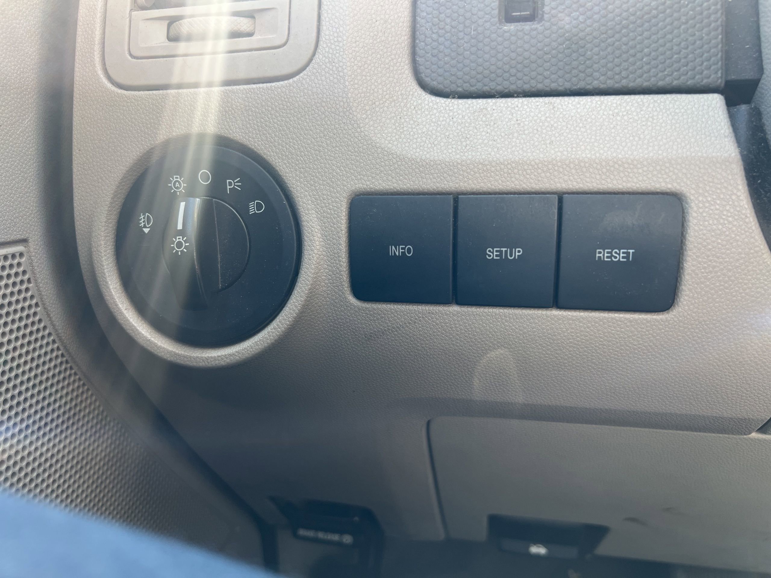 Used 2009 Ford Escape XLT image 15