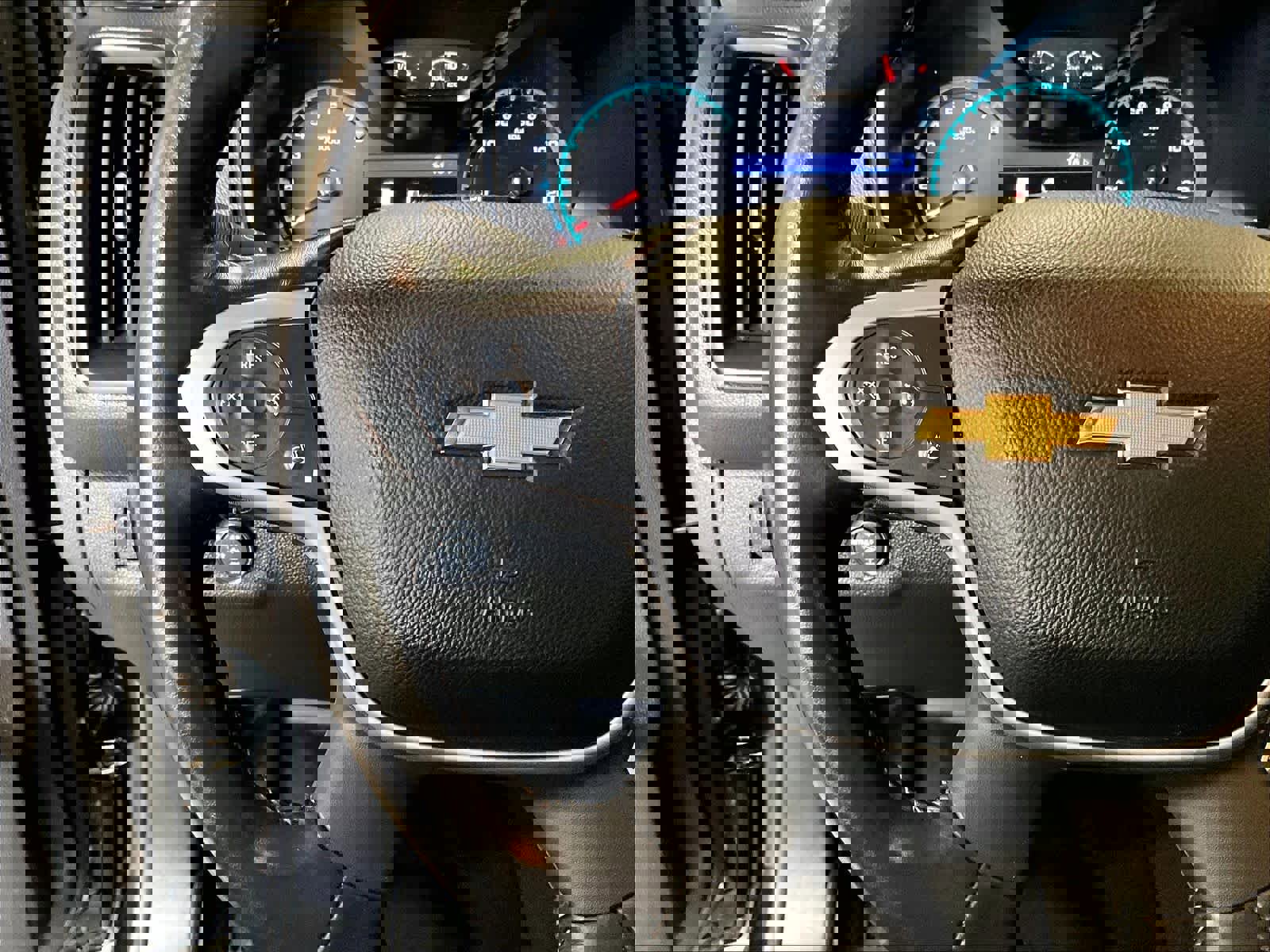 Used 2019 Chevrolet Colorado ZR2 w/ ZR2 Midnight Special Edition image 23