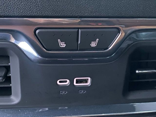 Used 2024 GMC Sierra 3500 Denali Ultimate image 19