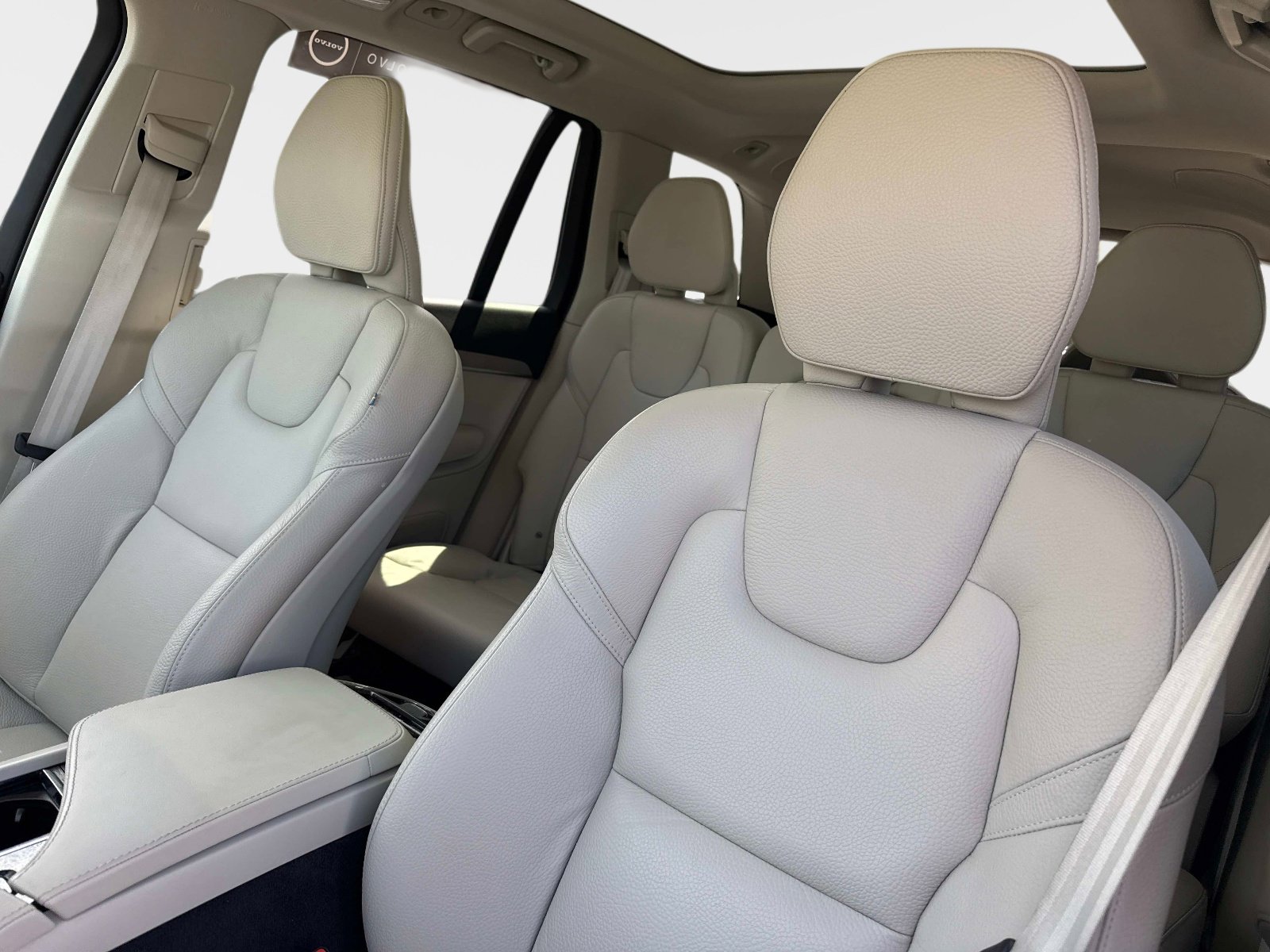 Certified 2025 Volvo XC90 T8 Plus w/ Protection Package Premier image 23