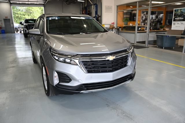 Certified 2024 Chevrolet Equinox LT FWD image 3