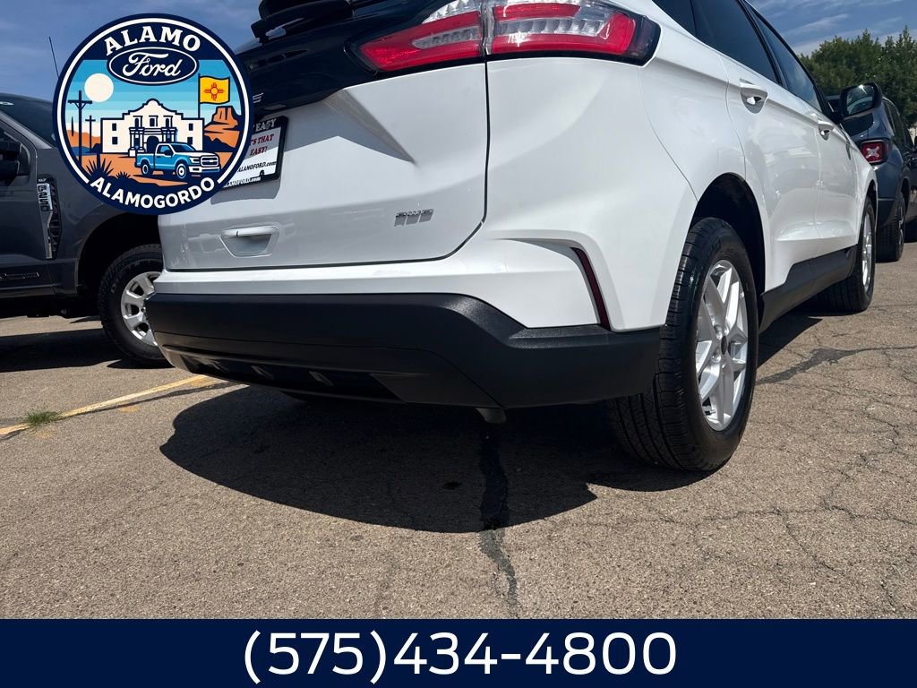 Used 2024 Ford Edge SE image 13