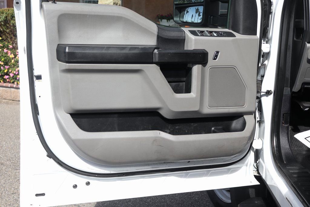 Used 2017 Ford F550 2WD Crew Cab Super Duty image 15