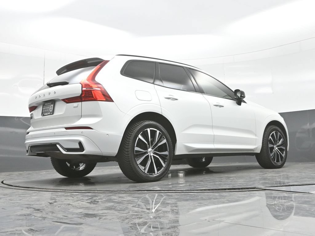 Used 2023 Volvo XC60 T8 Plus AWD/4WD image 27