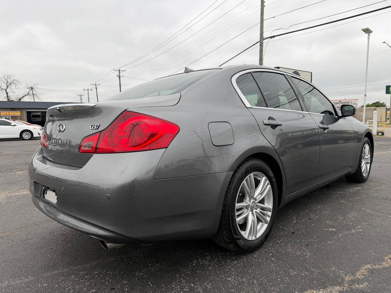 Used 2010 INFINITI G37 Journey w/ Premium Pkg RWD image 5