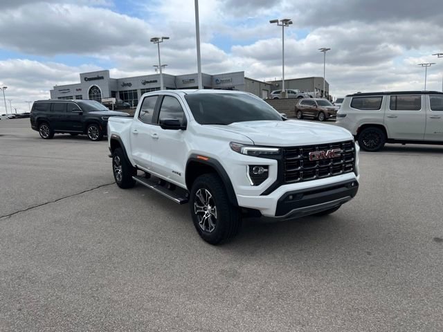 Used 2024 GMC Canyon AT4 w/ AT4 Premium Package AWD/4WD image 3