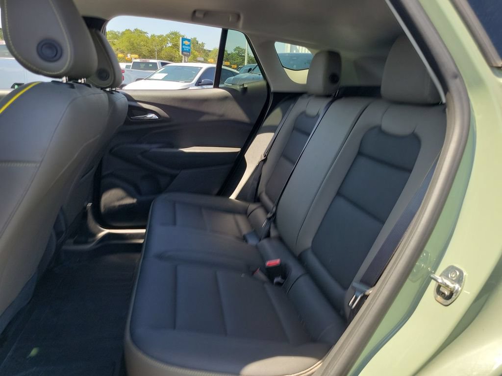 Used 2024 Chevrolet Trax ACTIV w/ Sunroof Package FWD image 24