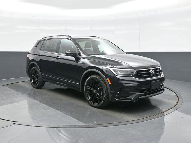 Used 2022 Volkswagen Tiguan SE R-Line