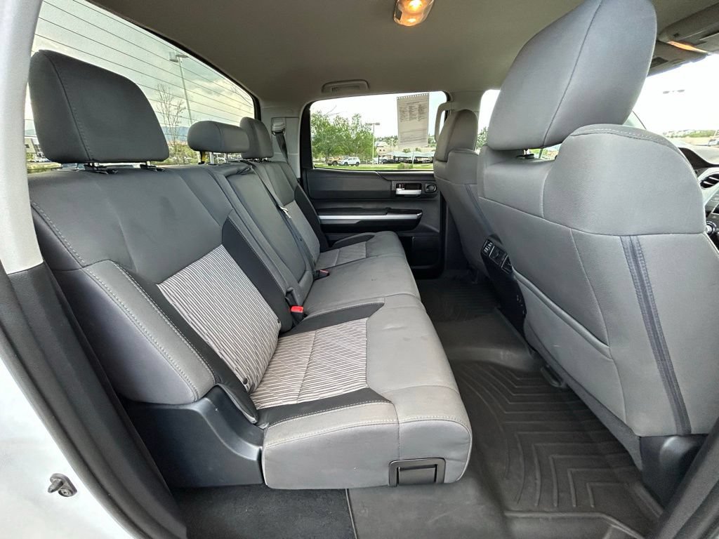 Used 2017 Toyota Tundra SR5 w/ SR5 Upgrade Package AWD/4WD image 28