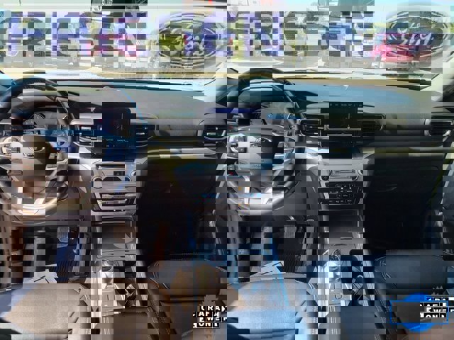 Used 2022 Ford Explorer XLT w/ Equipment Group 202A image 18