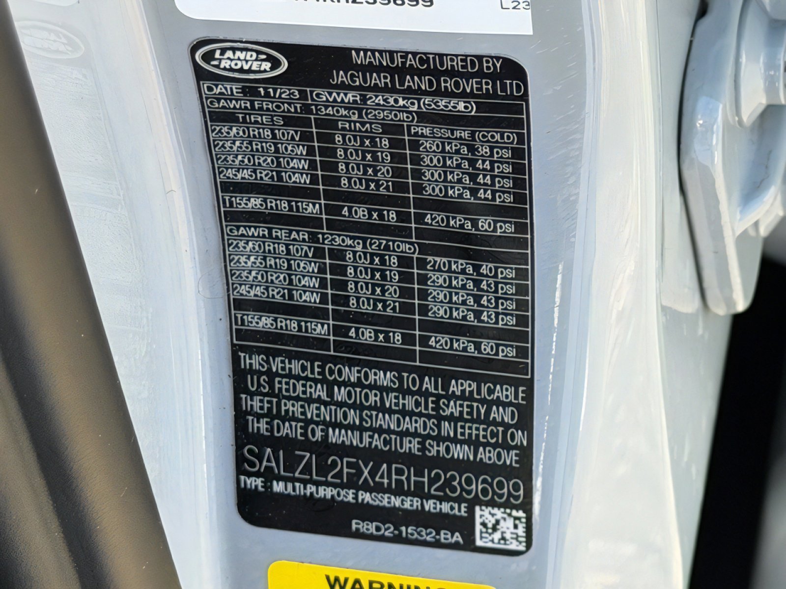 Used 2024 Land Rover Range Rover Evoque Dynamic SE image 29