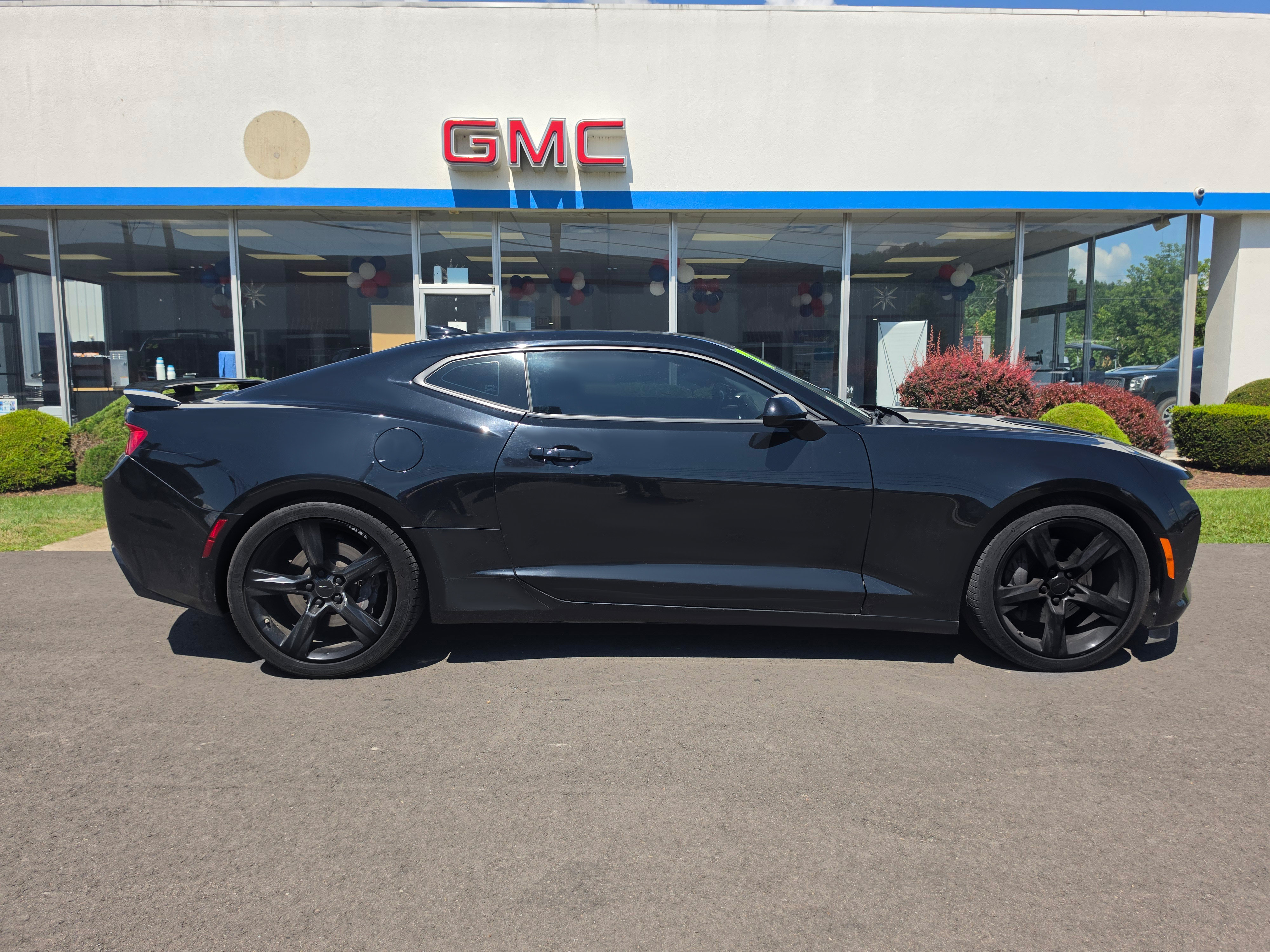 Used 2017 Chevrolet Camaro SS RWD image 2