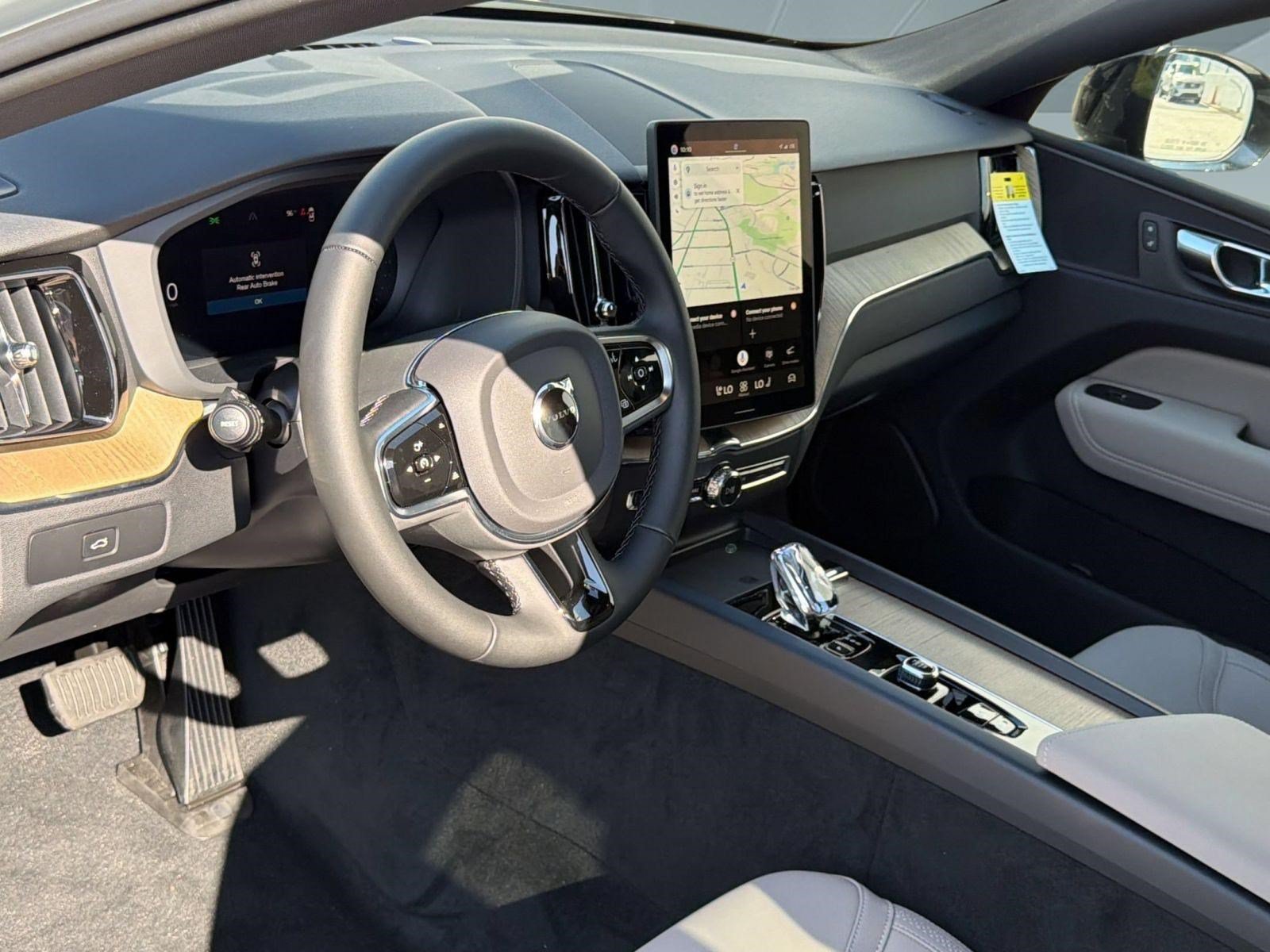 New 2026 Volvo XC60 B5 Plus w/ Climate Package AWD/4WD image 4