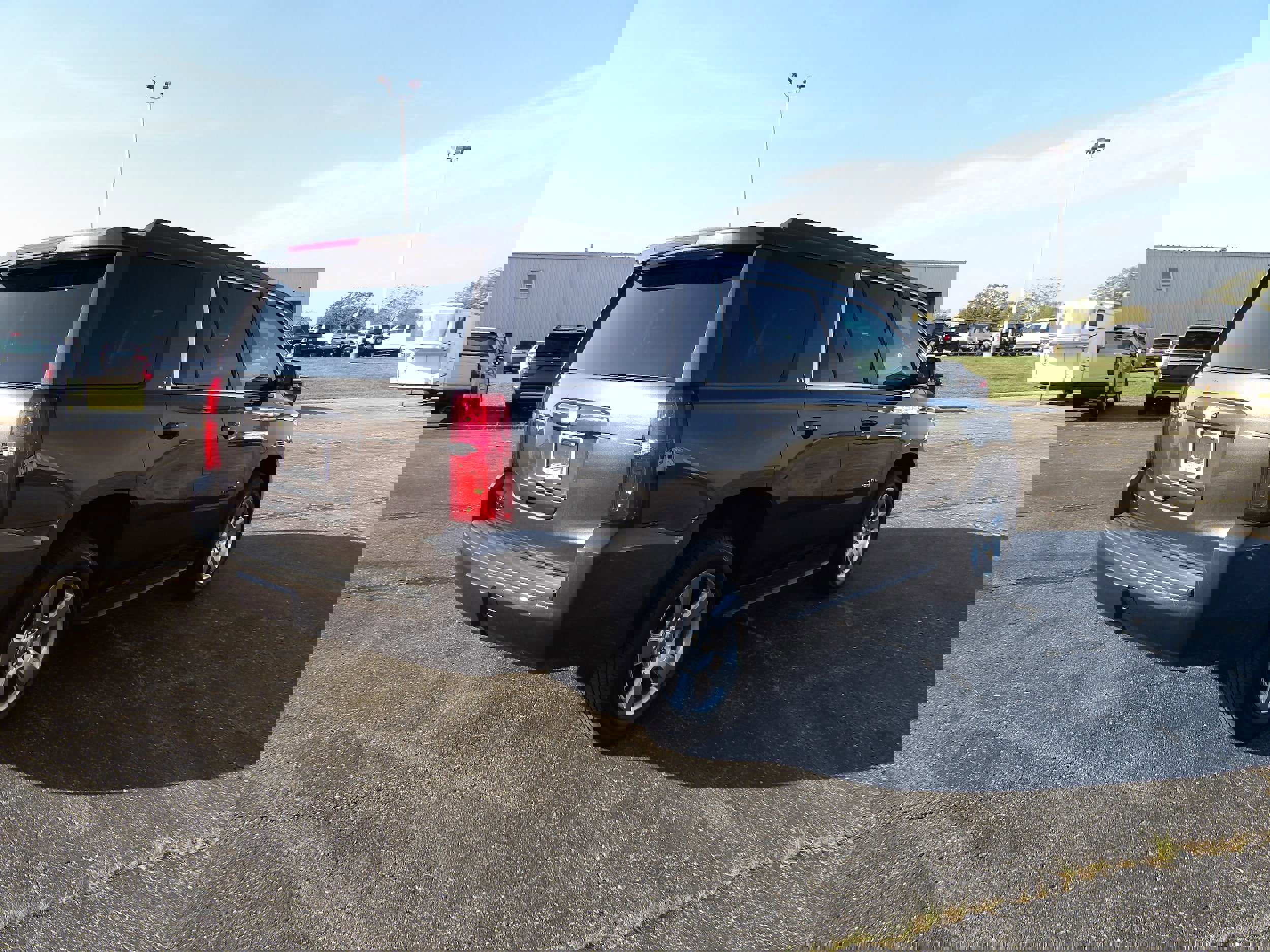 Used 2018 Chevrolet Tahoe LT w/ Luxury Package image 6