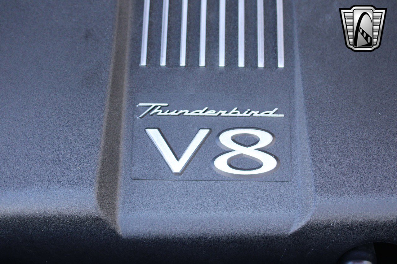 Used 2002 Ford Thunderbird image 16