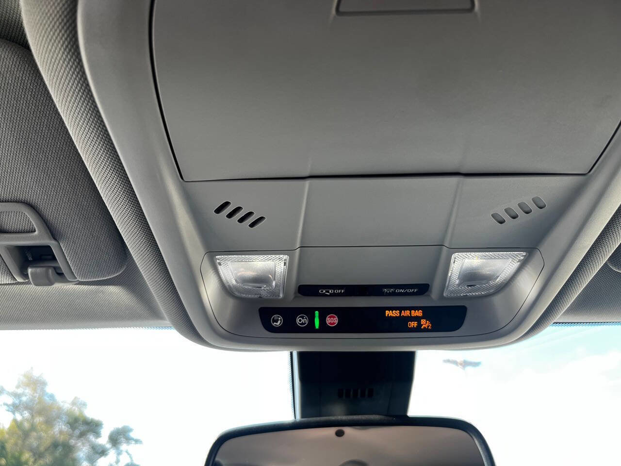 Used 2024 GMC Terrain SLE image 34