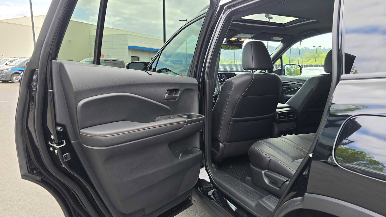 Used 2025 Honda Passport TrailSport image 15