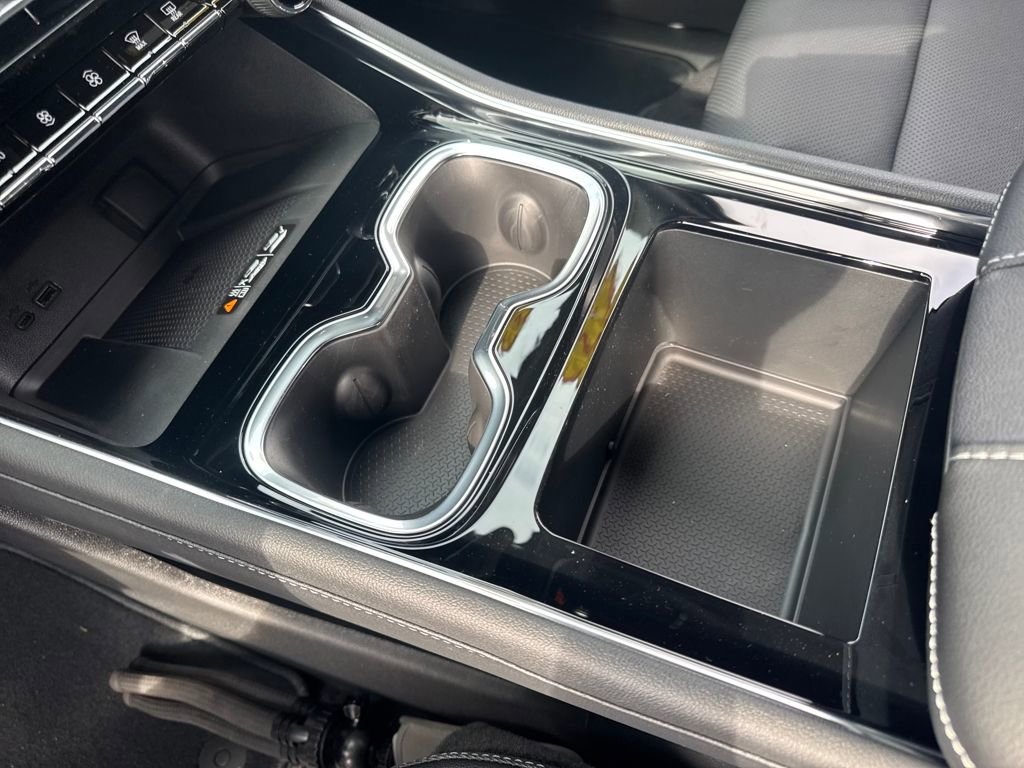 New 2026 Chevrolet Traverse LT w/ Midnight/Sport Edition image 16