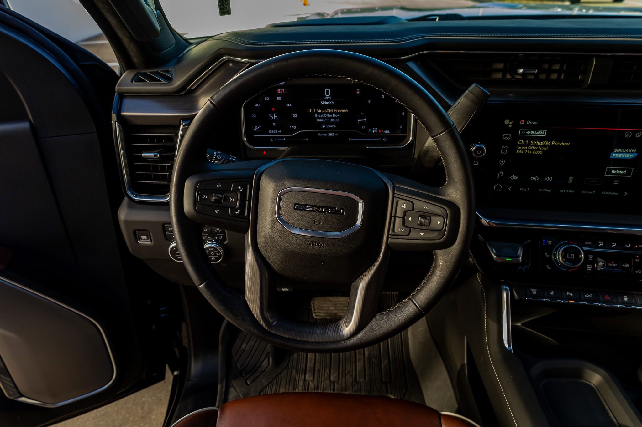 Used 2025 GMC Sierra 2500 Denali Ultimate image 19