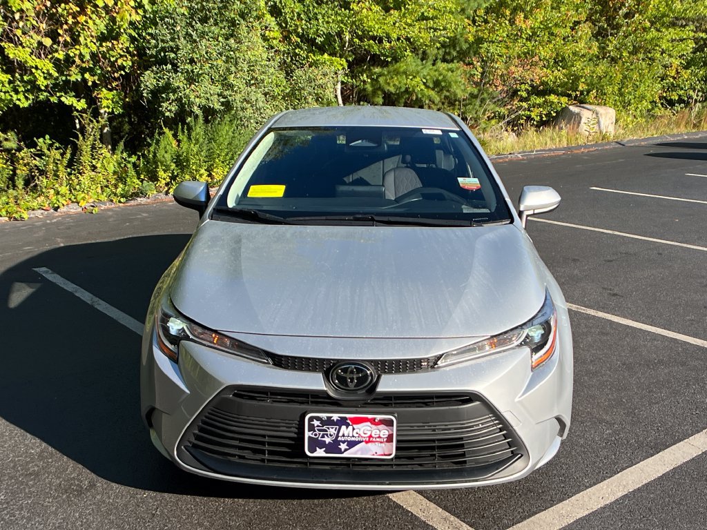 Certified 2023 Toyota Corolla LE w/ Carpet Mat Package (TMS) FWD image 8