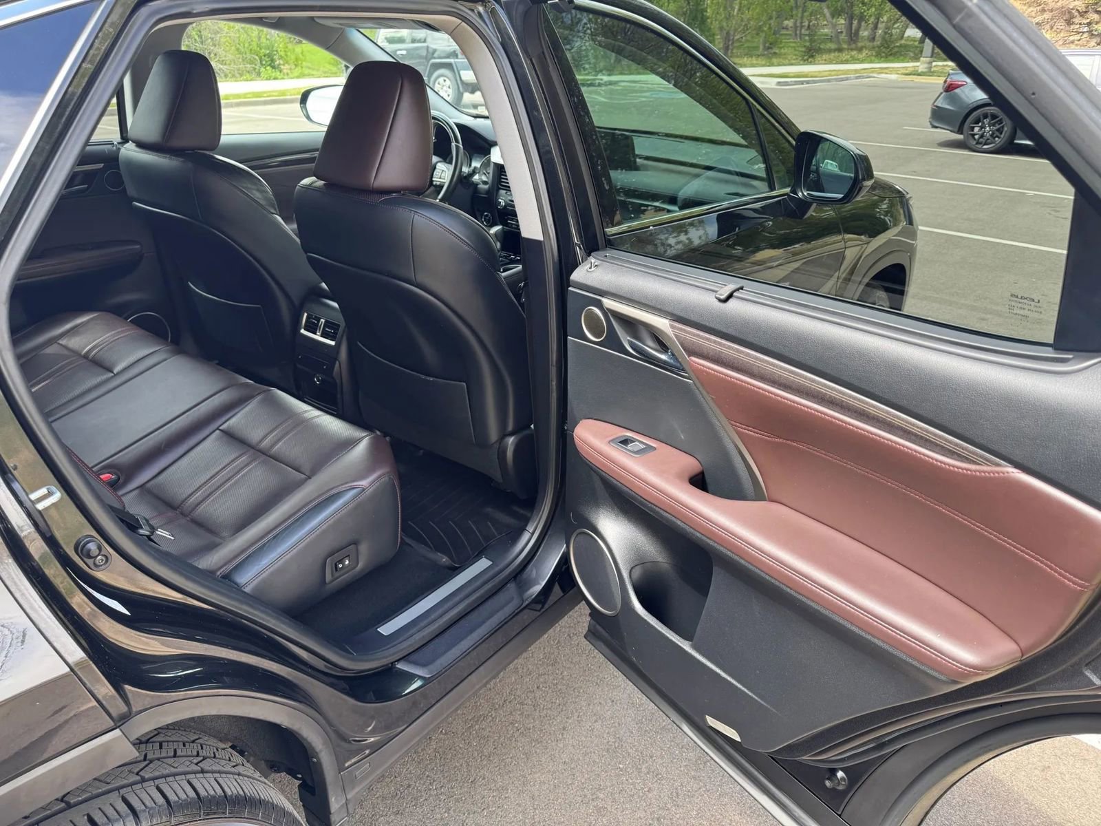 Used 2017 Lexus RX 450h AWD w/ Luxury Package image 14